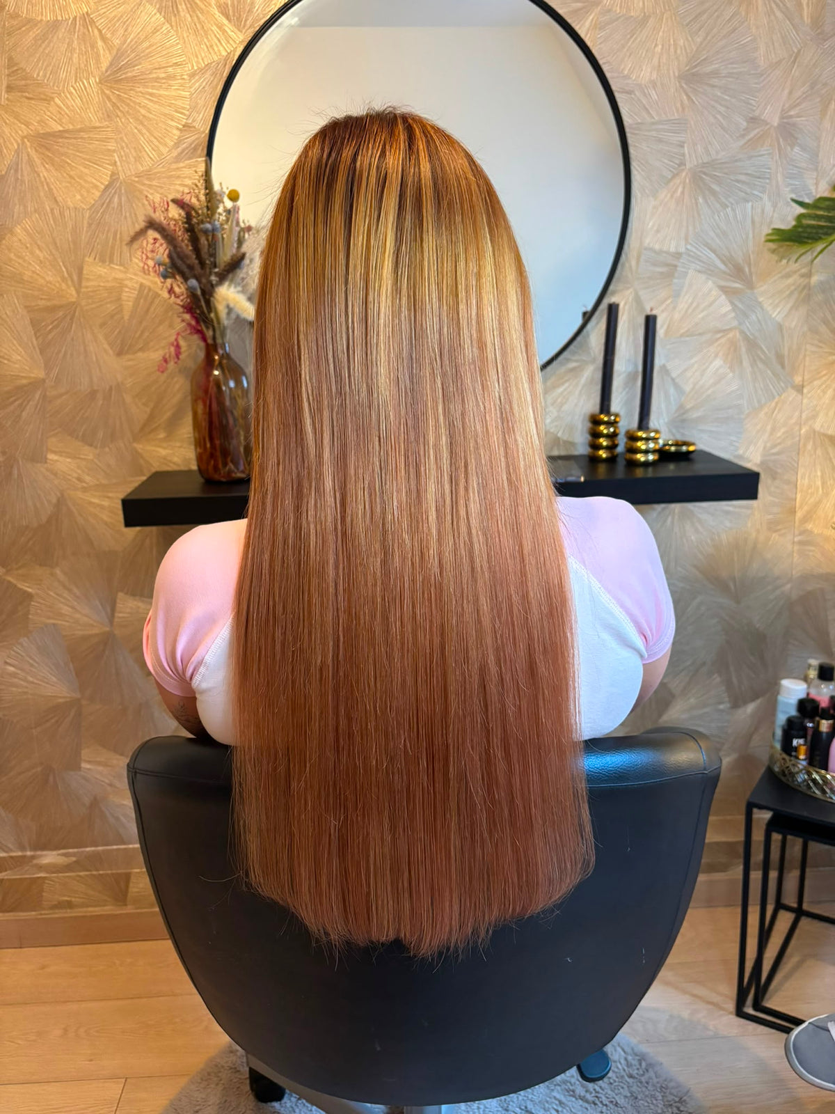 Genius wefts 100 g in Orange Kiss, voor deze prachtige dame.