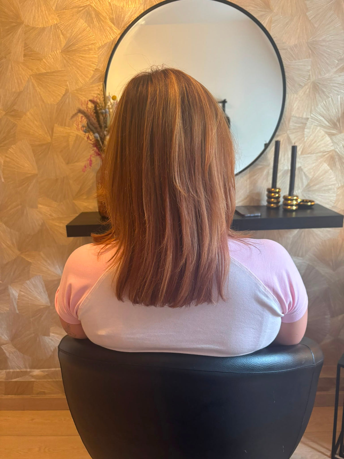Genius wefts 100 g in Orange Kiss, voor deze prachtige dame.