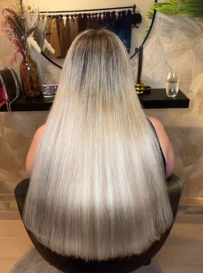 Genius wefts 300 g. Absolutely inlove with this color.