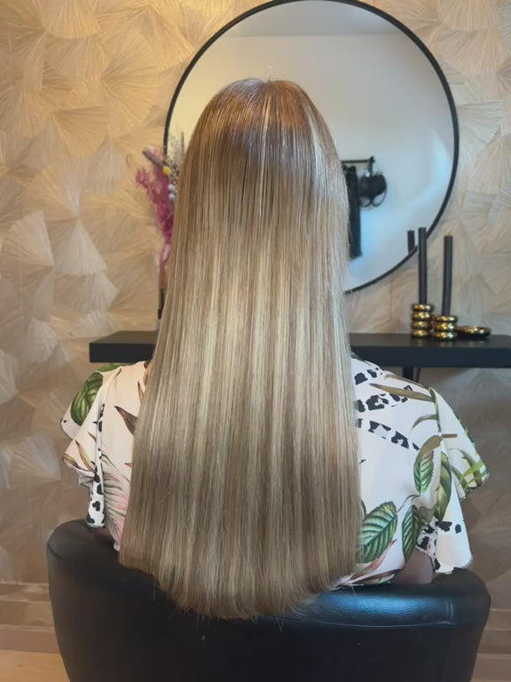 Klant met kort haar, daarna lang haar met extensions van Lezwina Hair